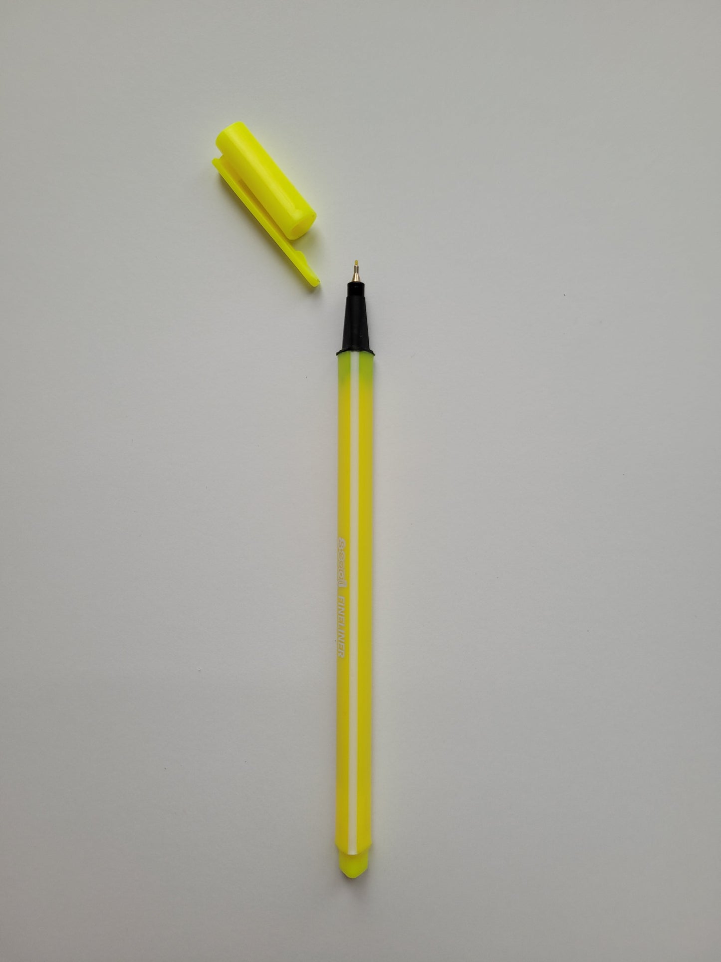 Fineliner 0,4 S-cool - žuti