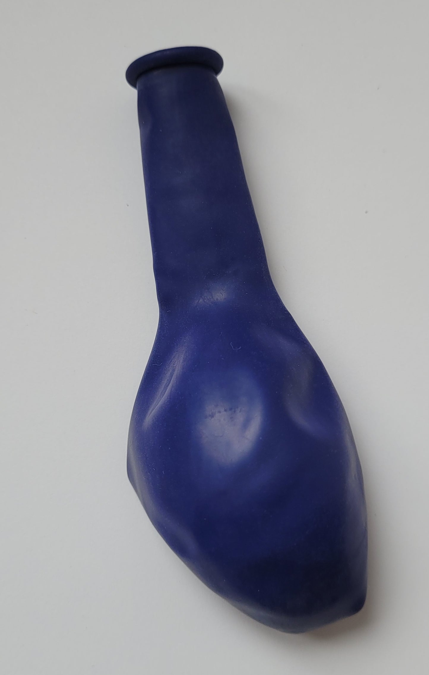 Latex balon jednobojan - tamno plavi
